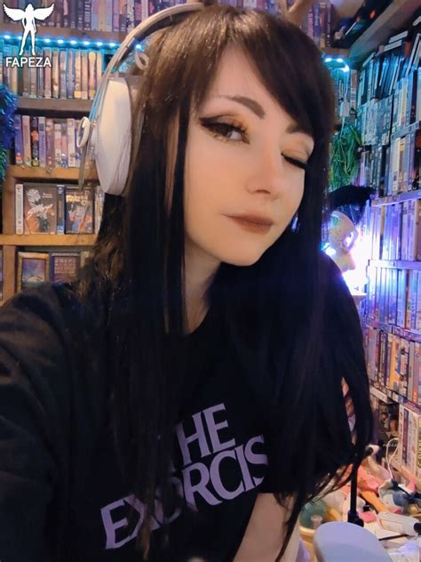 Yogscast bouphe - Bouphe was born on the 20th of March, 1989. She is known for being a Twitch Star. Burke Black has also been partnered with GOG.com. Bouphe's age is 34. Partnered streamer on Twitch known for being a variety streamer of classic and retro games, as well as her affiliation with Yogscast. She has over 20,000 followers and was partnered in 2018.